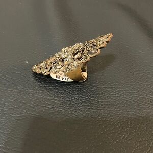 Elegant Filigree Ring